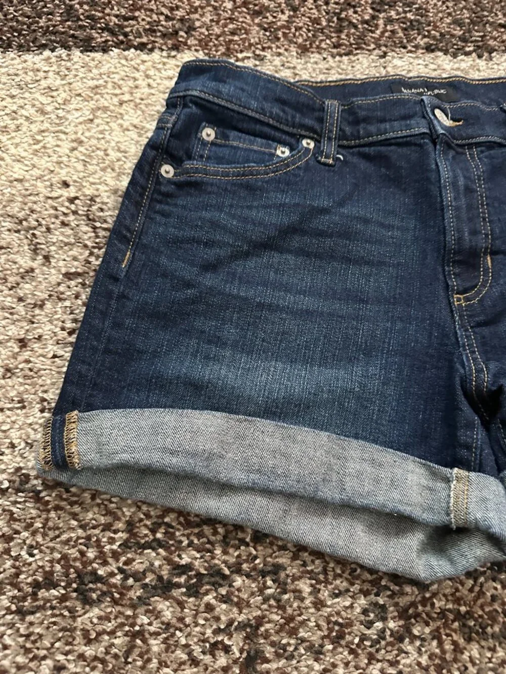 BANANA REPUBLIC (4) Dark Wash Denim Short 3.5